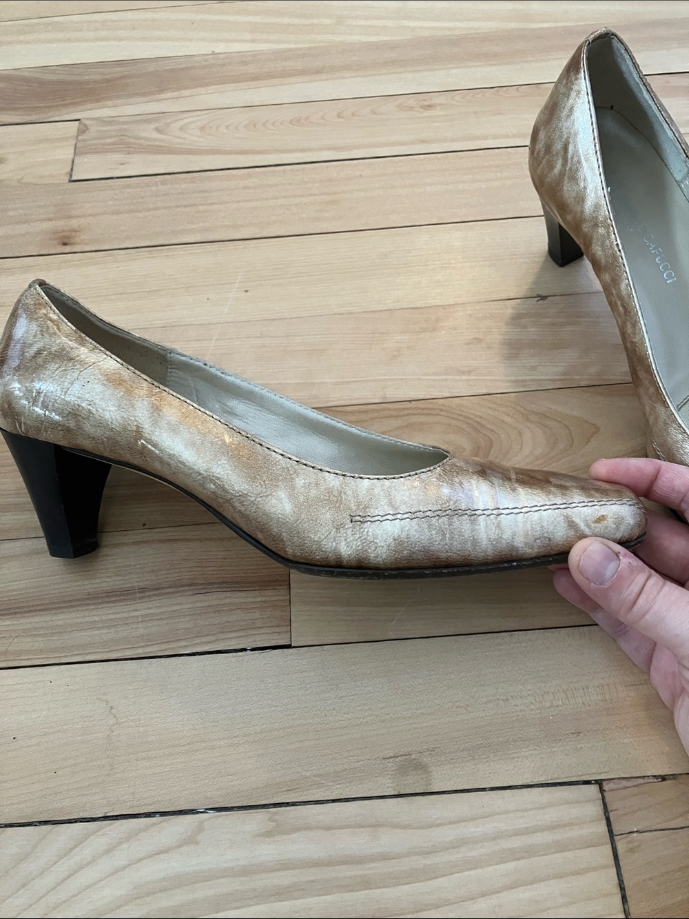 Roberto Capucci Bronze/Gold Shiny Leather Pointed-Toe Heels